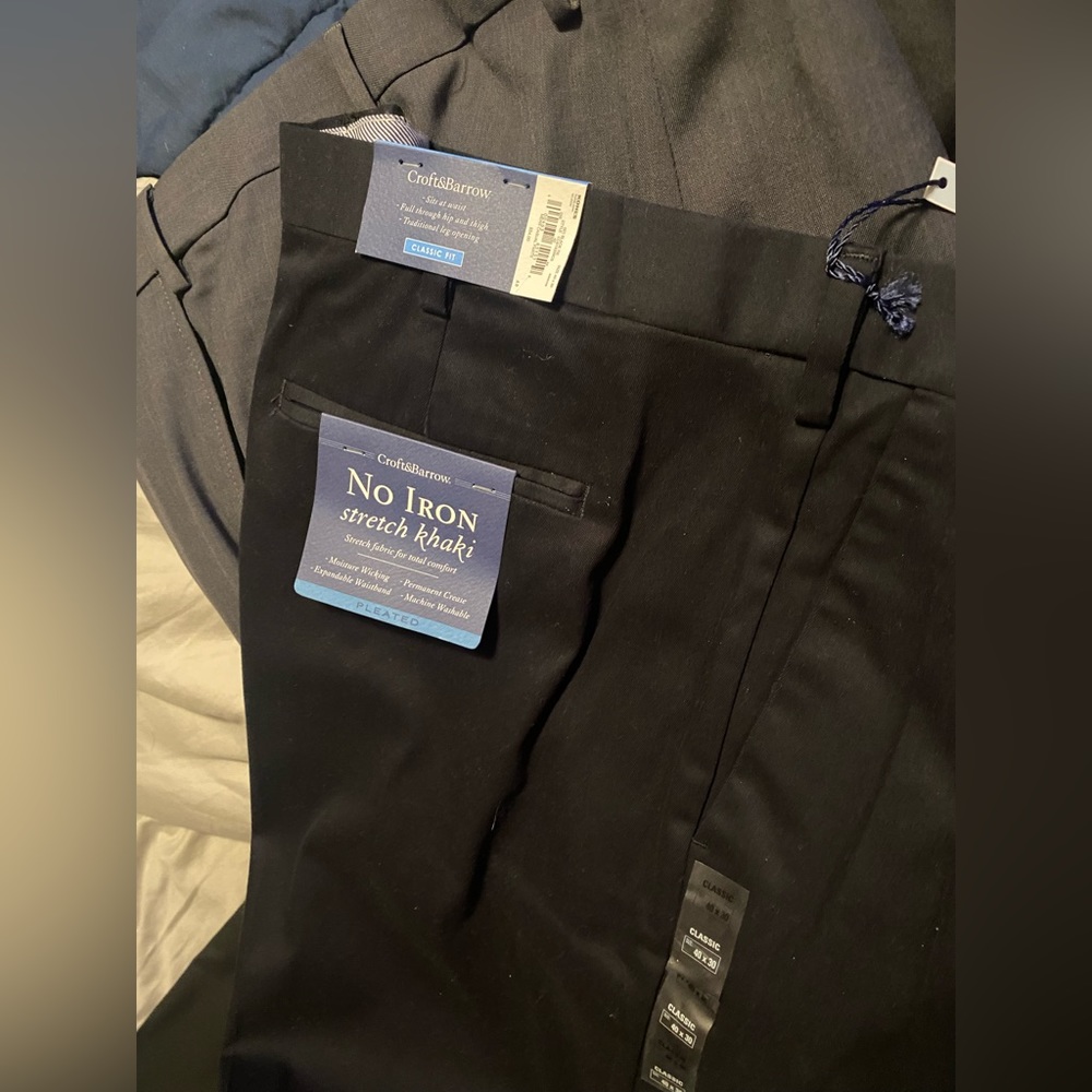 Never worn pleated Croft and Barrow with tags.